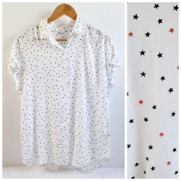 beachlunchlounge Tops - Beach Lunch Lounge 4th Of July Stars Print Button Down Short Sleeve Shirt Size S